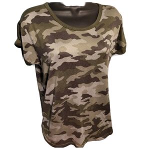 Lucky Brand Cuffed Shortsleeve Soft & Relaxed Camo Tee in sz M